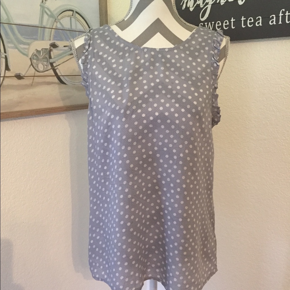 Maurices sleeveless blouse size M